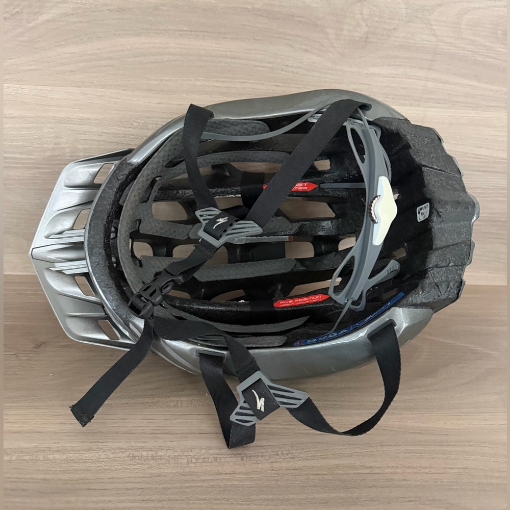 Specialized S3 medium 54-60cm gray bicycle helmet 249g - Picture 6 of 8